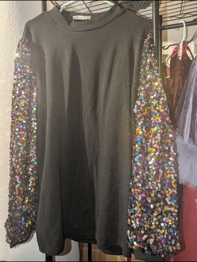Womens XXL Black Sweater With Multicolored Sequined Sleeves